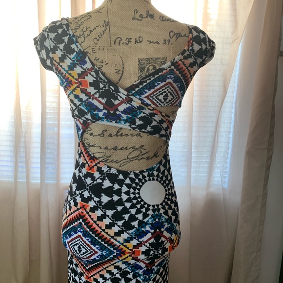 NWOT Charlotte Russe printed maxi dress in Size XS - Picture 4 of 5